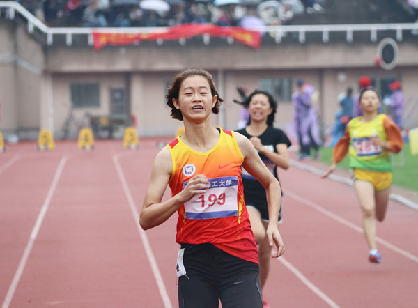 潘美琳_副本.jpg 潘美琳_副本.jpg