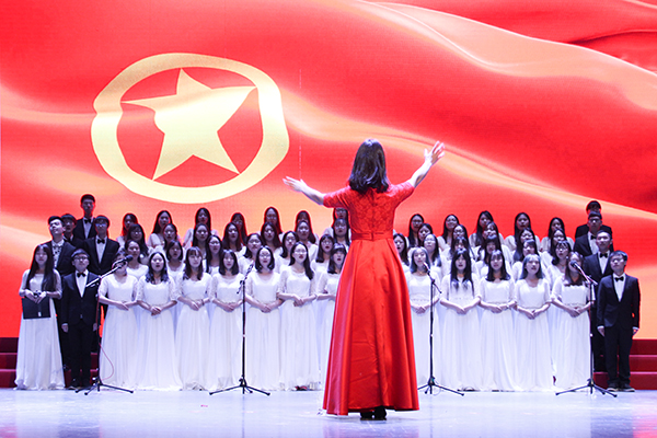 C:\Users\LENOVO\Desktop\经管公司 171208 一二九大合唱 2\  (1).jpg