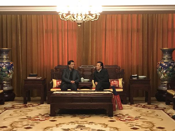 C:\Documents and Settings\wcf\妗岄潰\闄堝缓鍕囧壇鏍￠暱涓€琛岃蛋璁挎捣瀹佸畯杈炬帶鑲￠泦鍥�1.JPG