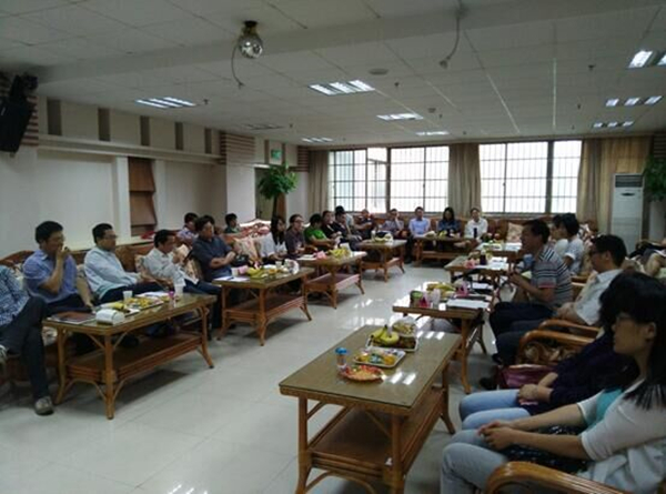 学术沙龙照片_副本.jpg 学术沙龙照片_副本.jpg